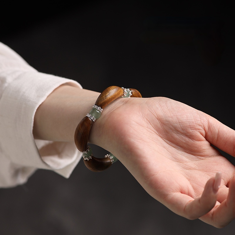 Green Sandalwood & Green Aventurine Curved Tube Bracelet | Vintage Unisex Wooden Bead Bracelet - Green Sandalwood & Green Aventurine Curved Tube Bracelet | Vintage Unisex Wooden Bead Bracelet - Image 4