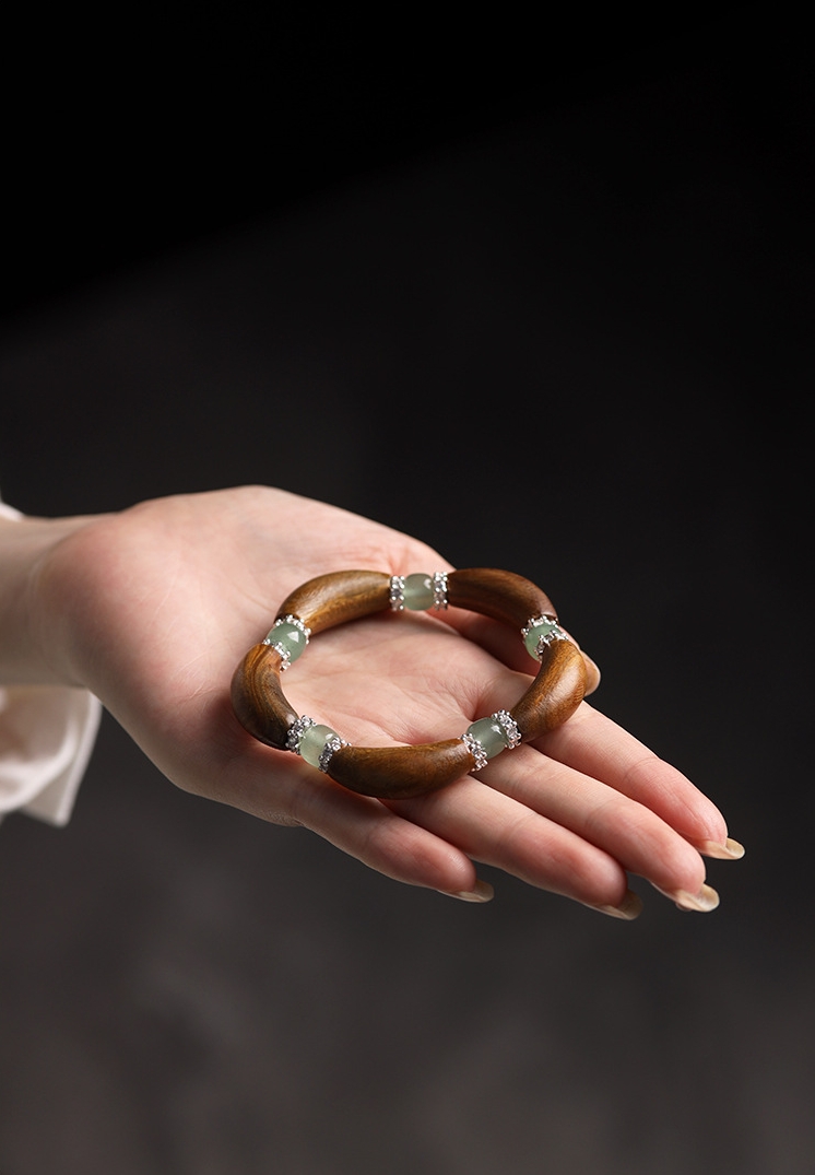 Green Sandalwood & Green Aventurine Curved Tube Bracelet | Vintage Unisex Wooden Bead Bracelet - Green Sandalwood & Green Aventurine Curved Tube Bracelet | Vintage Unisex Wooden Bead Bracelet - Image 3